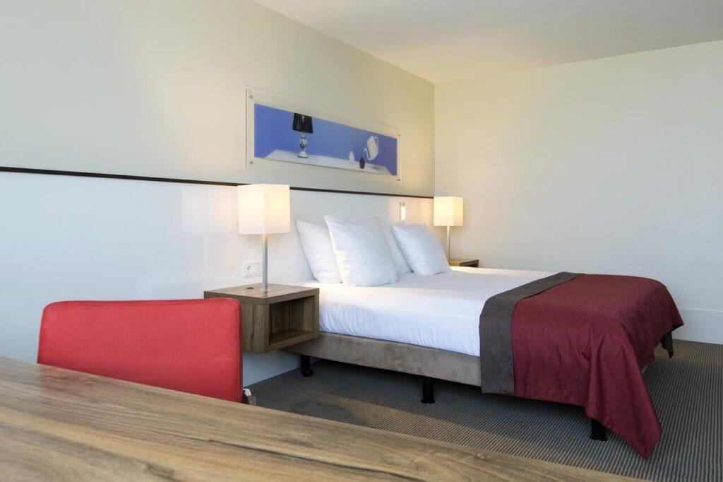 holiday-inn-eindhoven-1lieu1salle-evenement.jpg