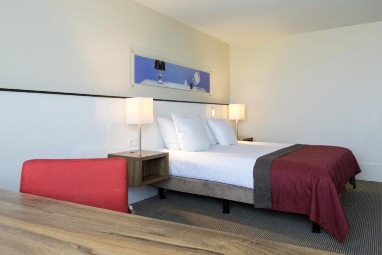 holiday-inn-eindhoven-1lieu1salle-evenement.jpg