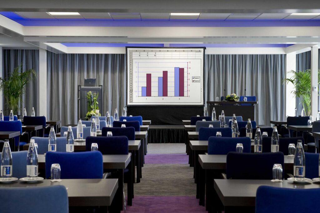 holiday-inn-eindhoven-1lieu1salle-seminaires.jpg
