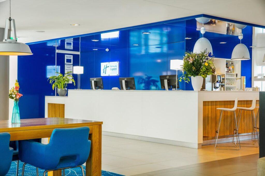 holiday-inn-express-rotterdam-1lieu1salle-events.jpg