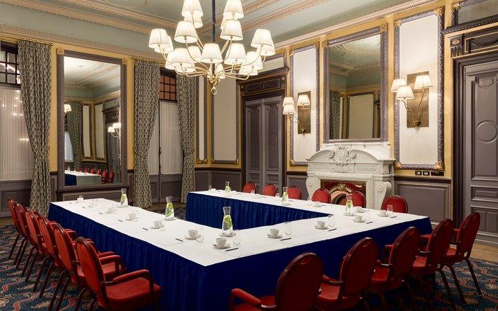 hotel-indes-the-hague-1lieu1salle-conference.jpg