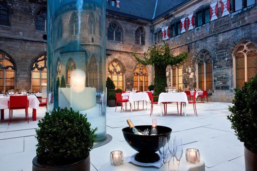 kruisherenhotel-maastricht-1lieu1salle-conference.jpg