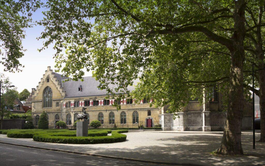 kruisherenhotel-maastricht-1lieu1salle-event.jpg