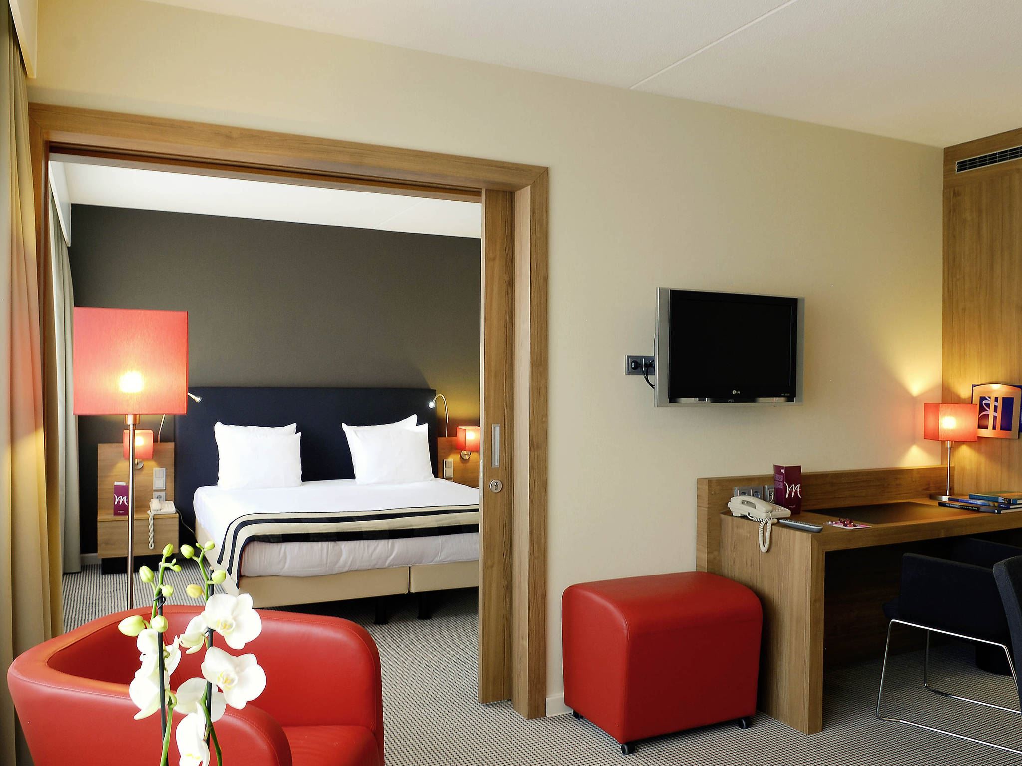 http://www.accorhotels.com/1317