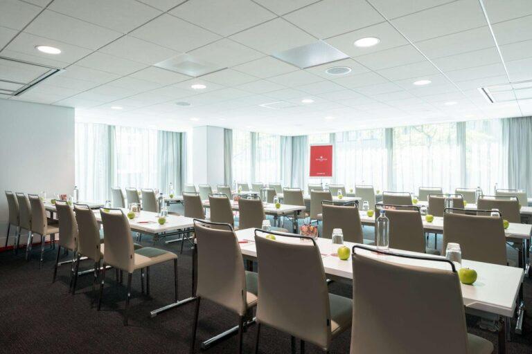 nh-collection-eindhoven-centre-1lieu1salle-conference.jpg