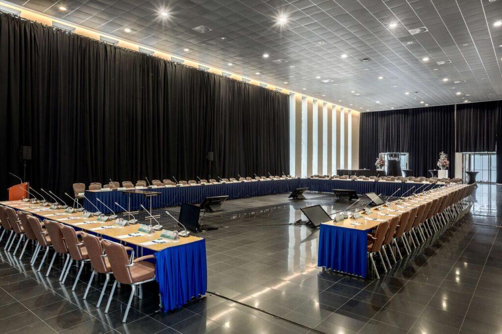 nh-den-haag-1lieu1salle-conferences.jpg