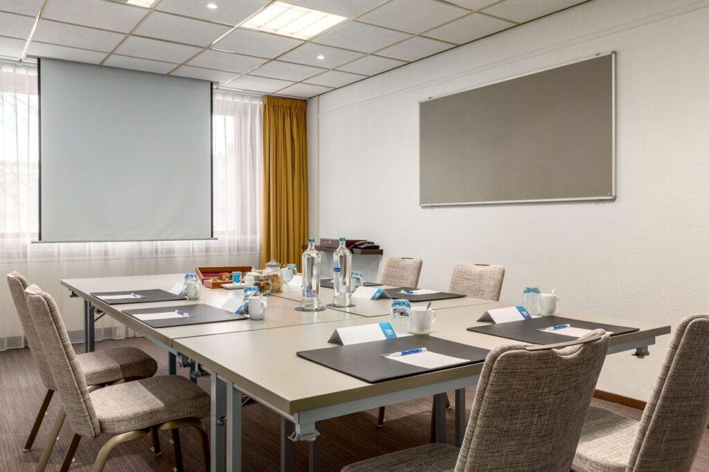nh-maastricht-1lieu1salle-meeting.jpg