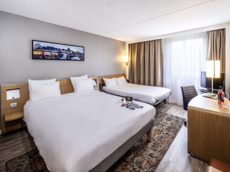 https://www.accorhotels.com/1018