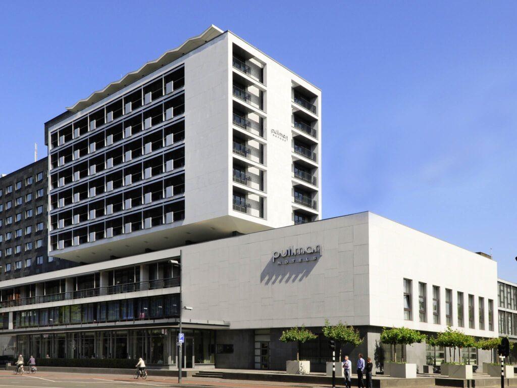 https://all.accor.com/5374