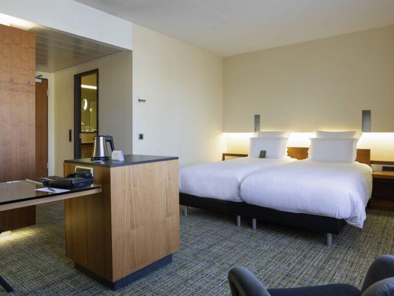 https://www.accorhotels.com/5374
