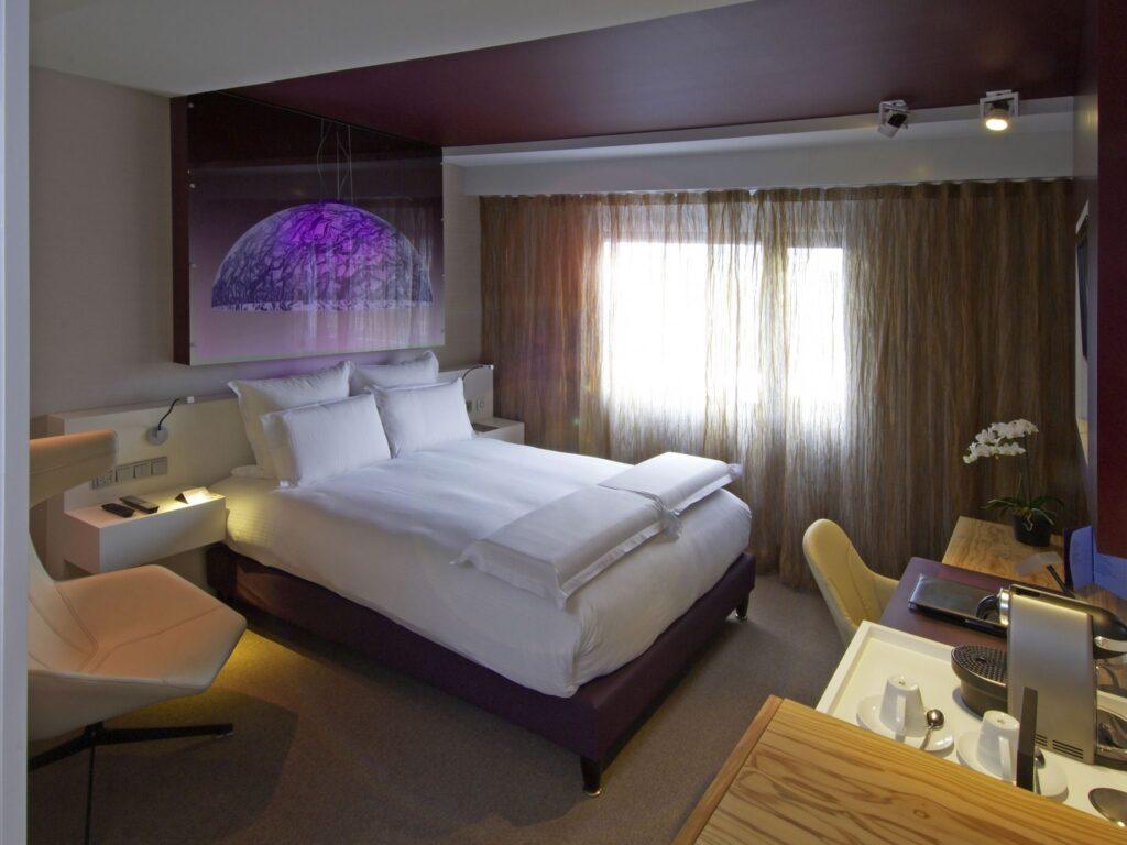 https://www.accorhotels.com/5374