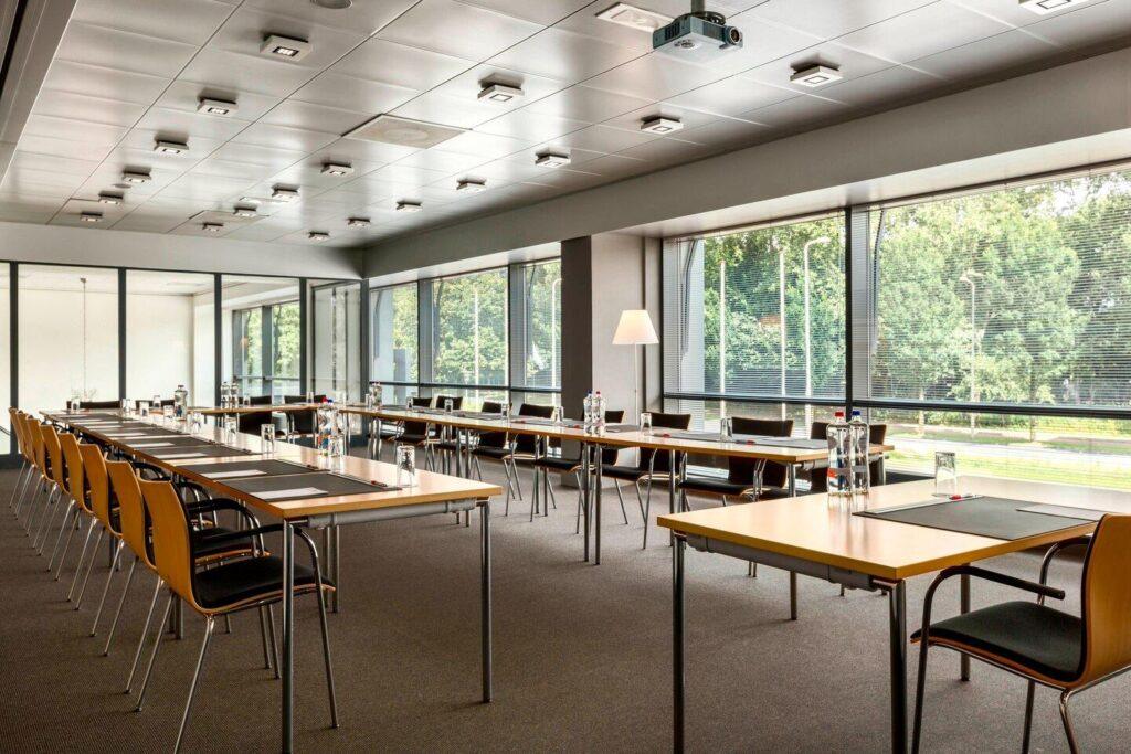 the-hague-marriott-1lieu1salle-meetings.jpg