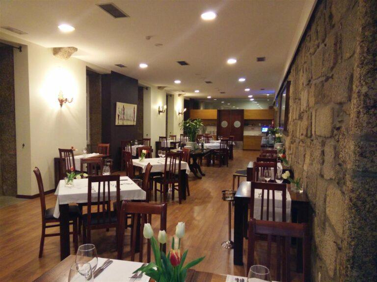 golden-tulip-braga-1lieu1salle-banquet.jpg