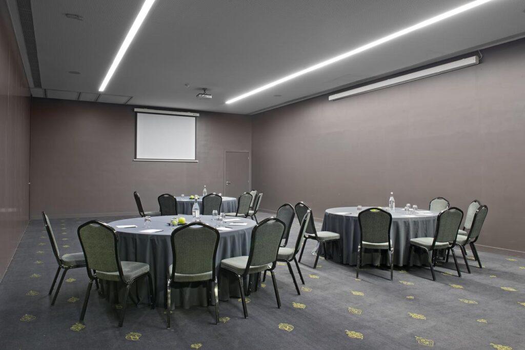 melia-braga-1lieu1salle-meeting.jpg