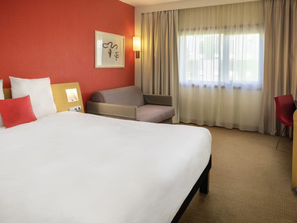 https://all.accor.com/1050