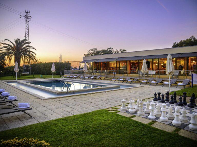 https://all.accor.com/1050