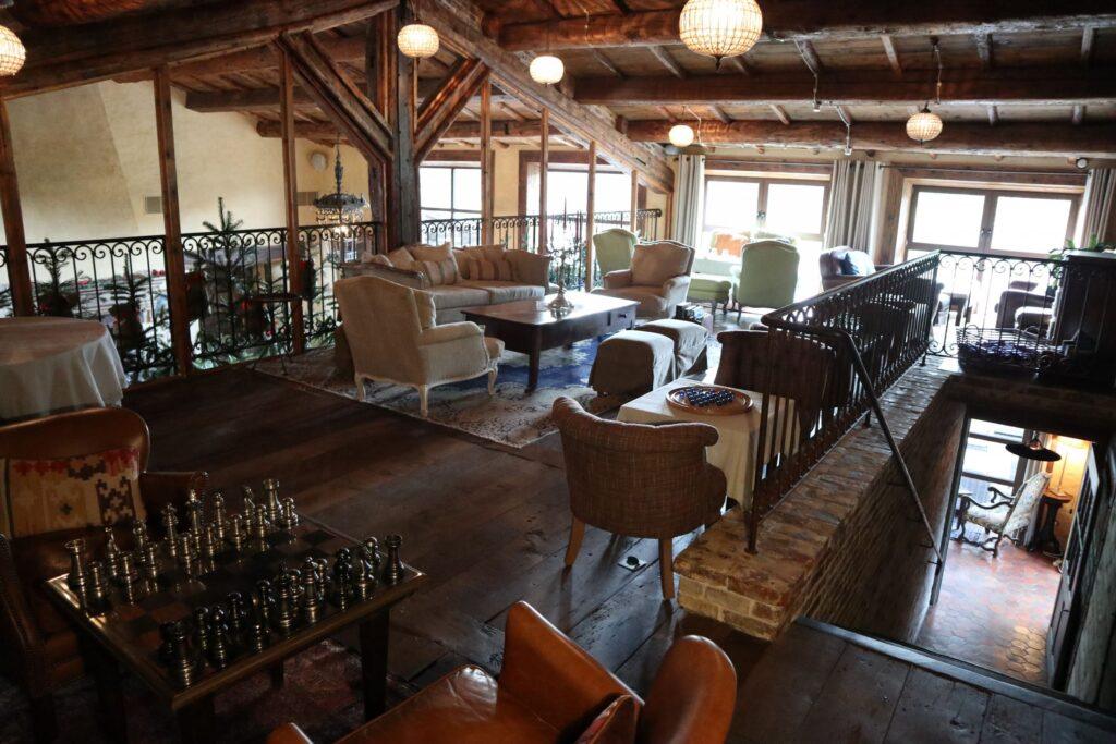Mezzanine_Bar-de-la-Ferme-@FabienNoel-1-scaled-1.jpg