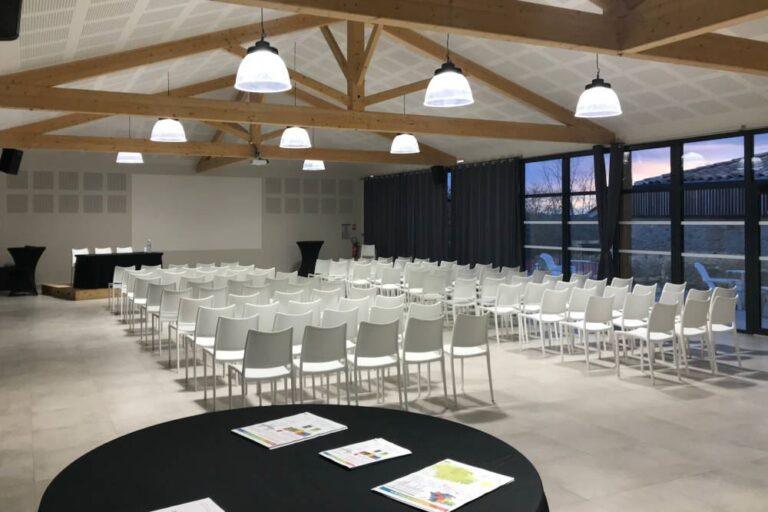 domaine-castagne-1lieu1salle-seminaire.jpg