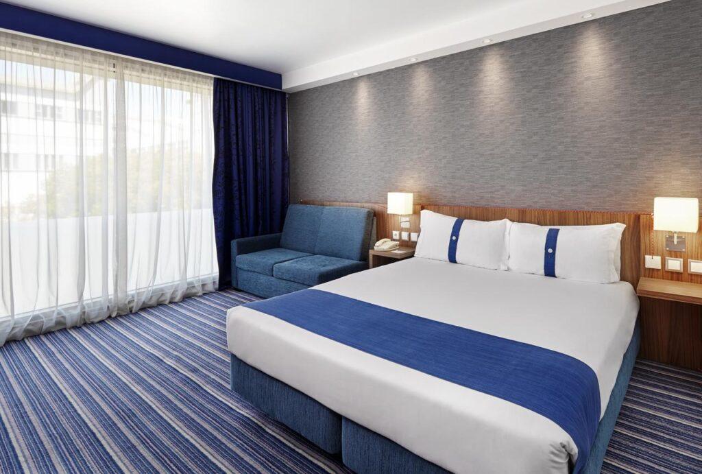 holiday-inn-express-alfragide-1lieu1salle-meetings.jpg