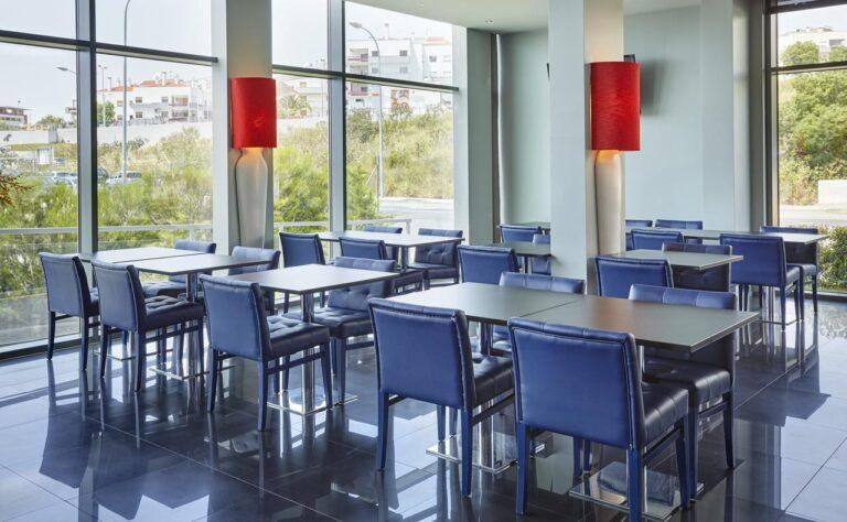 holiday-inn-express-alfragide-1lieu1salle-reunions.jpg