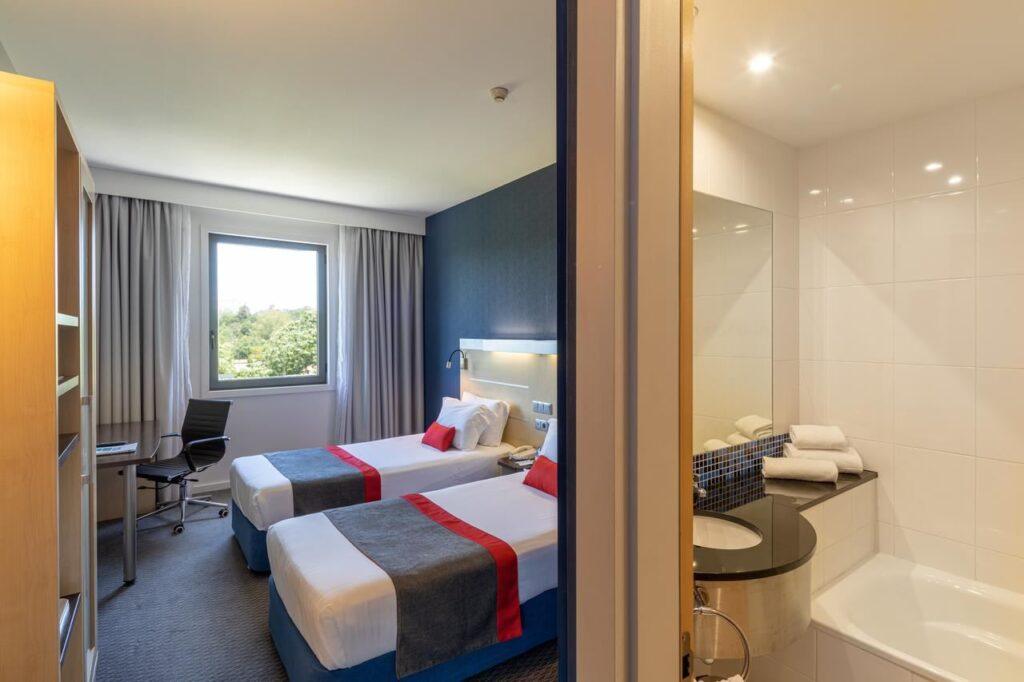 holiday-inn-express-exponor-1lieu1salle-events.jpg