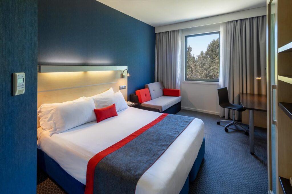 holiday-inn-express-exponor-1lieu1salle-meeting.jpg