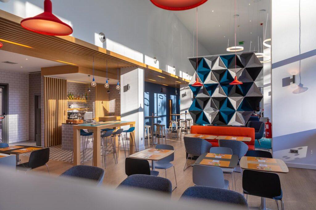 holiday-inn-express-exponor-1lieu1salle-reunions.jpg