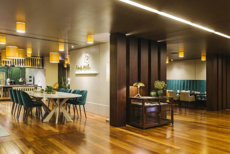 holiday-inn-porto-gaia-1lieu1salle-seminaires.jpg