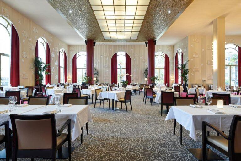 hotel-spa-splendid-1lieu1salle-meeting.jpg