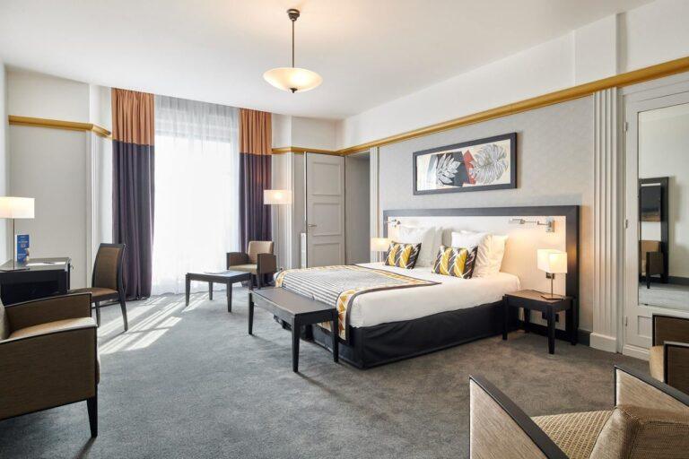 hotel-spa-splendid-1lieu1salle-reunions.jpg