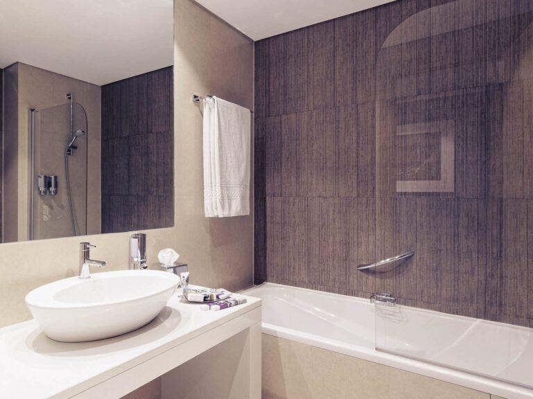http://www.accorhotels.com/A040