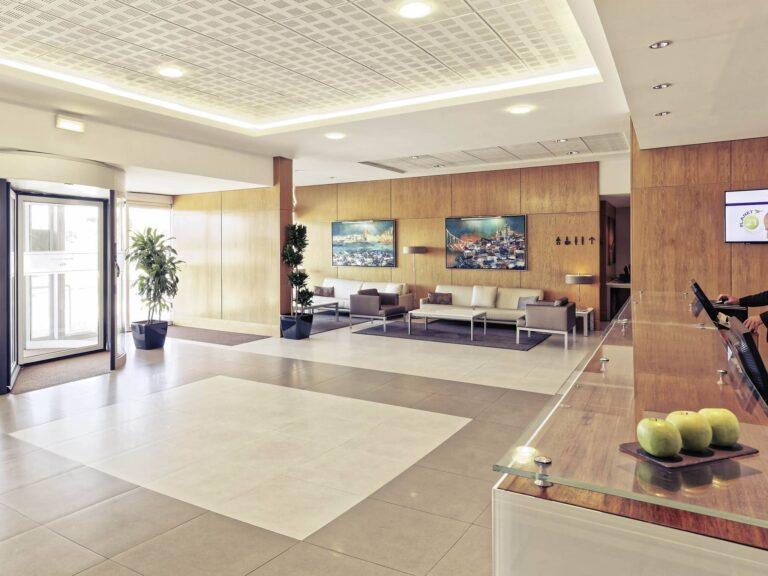 http://www.accorhotels.com/A040