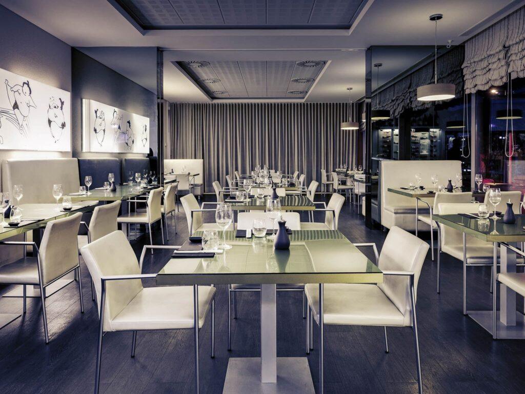 http://www.accorhotels.com/A040