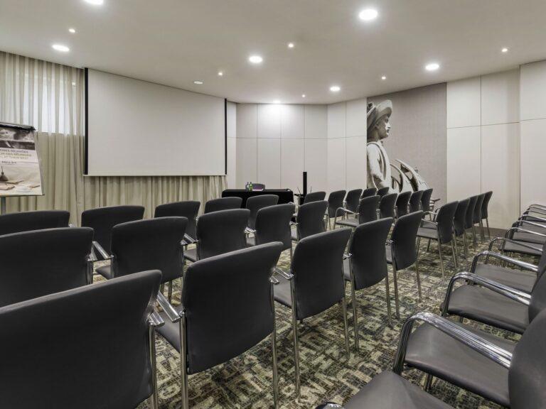 https://all.accor.com/3346