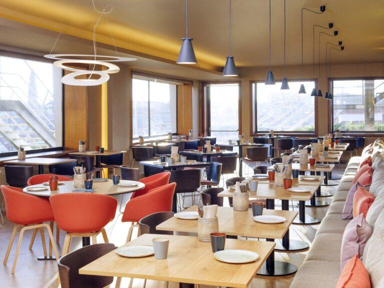 https://www.accorhotels.com/1975