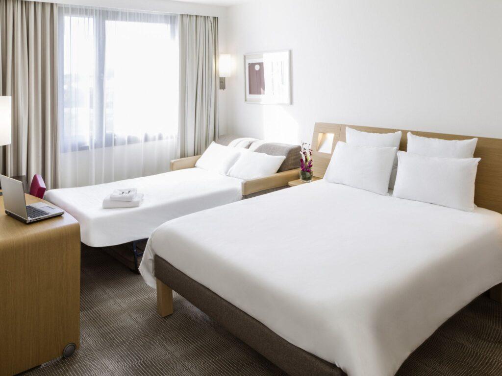 https://www.accorhotels.com/1557