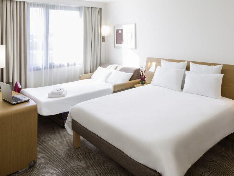 https://www.accorhotels.com/1557