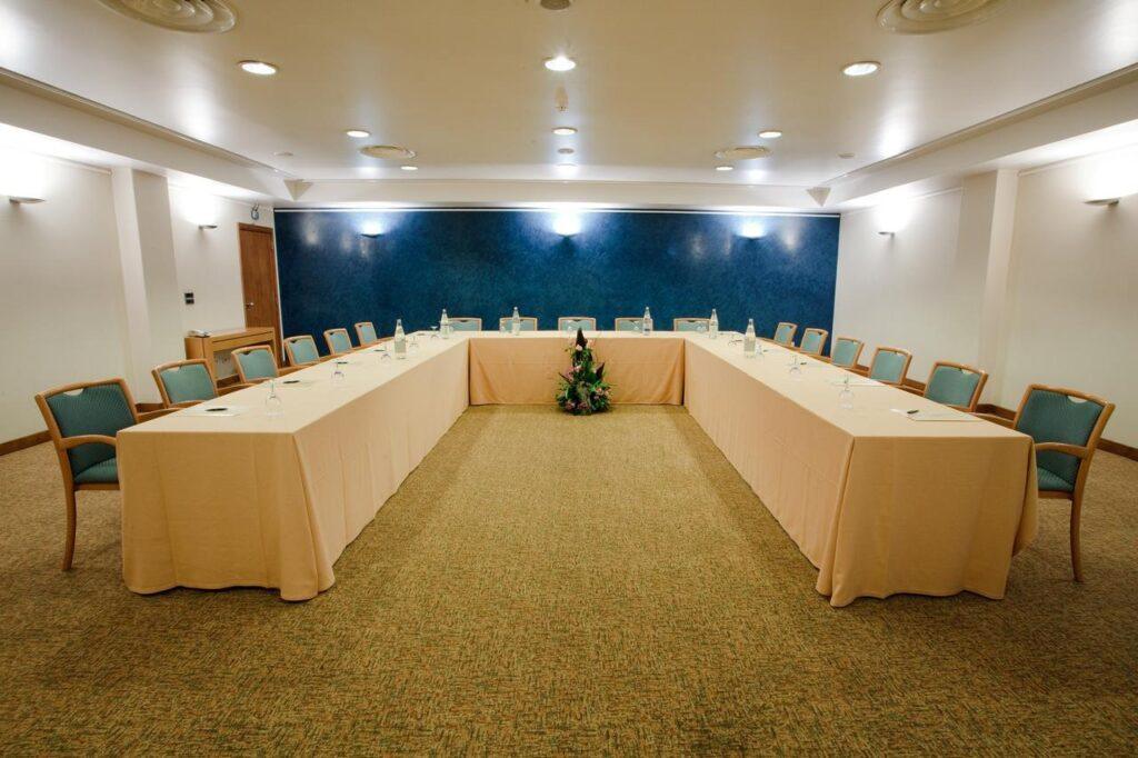roma-hotel-lisboa-1lieu1salle-conferences.jpg