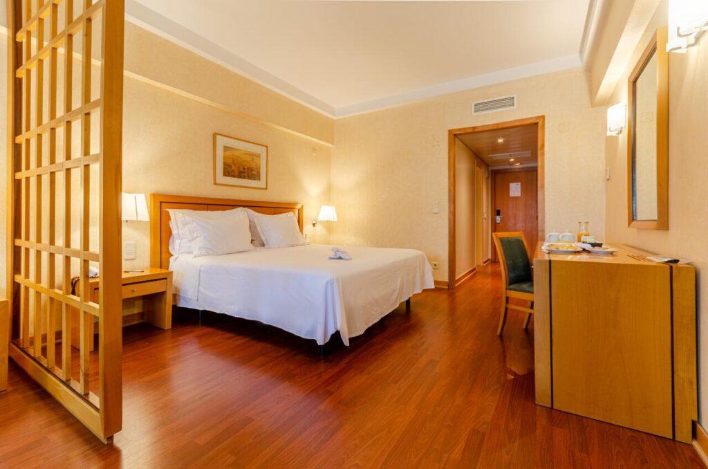 roma-hotel-lisboa-1lieu1salle-reunions.jpg