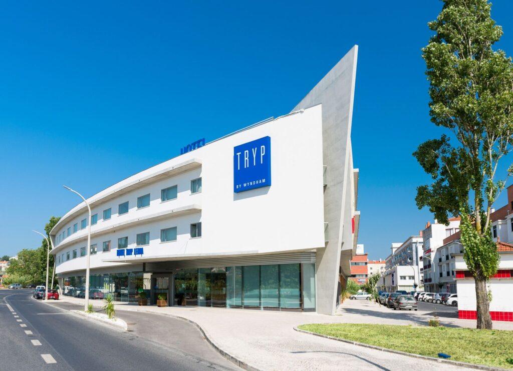 tryp-leiria-1lieu1salle-congres.jpg