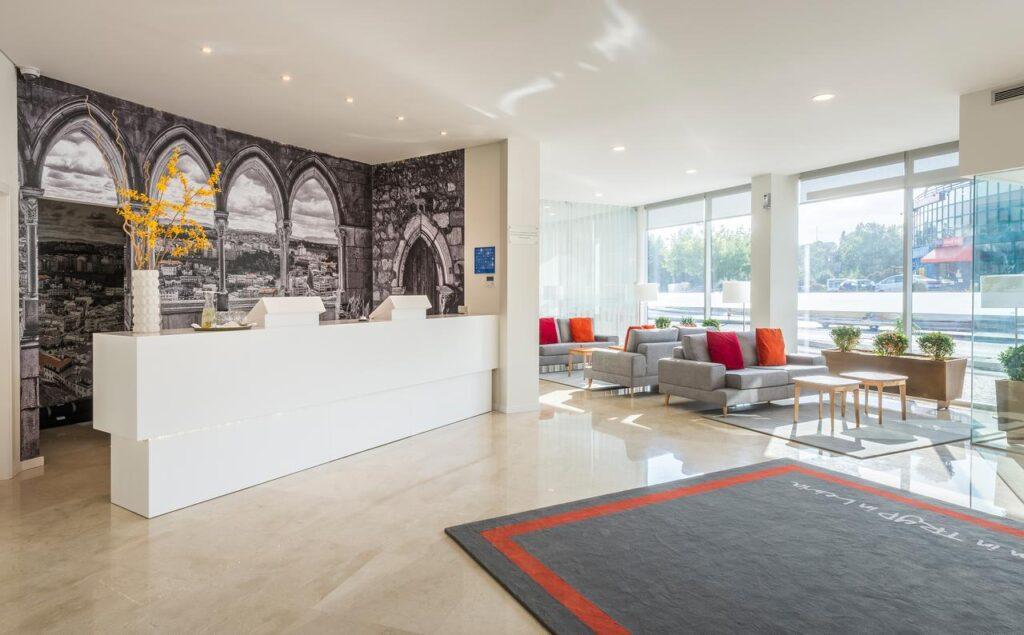 tryp-leiria-1lieu1salle-event.jpg