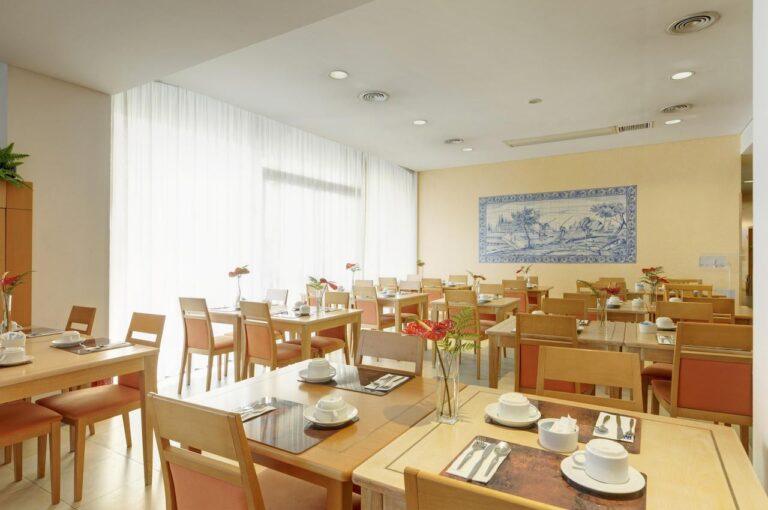 tryp-porto-centro-1lieu1salle-seminaire.jpg