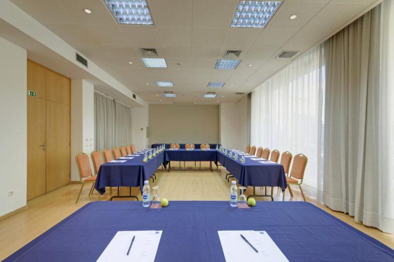 tryp-porto-centro-1lieu1salle-seminaires.jpg