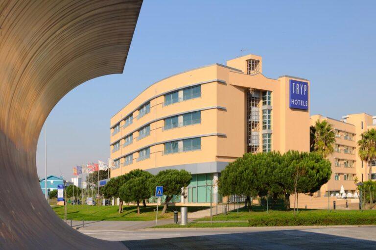 tryp-porto-expo-1lieu1salle-event.jpg
