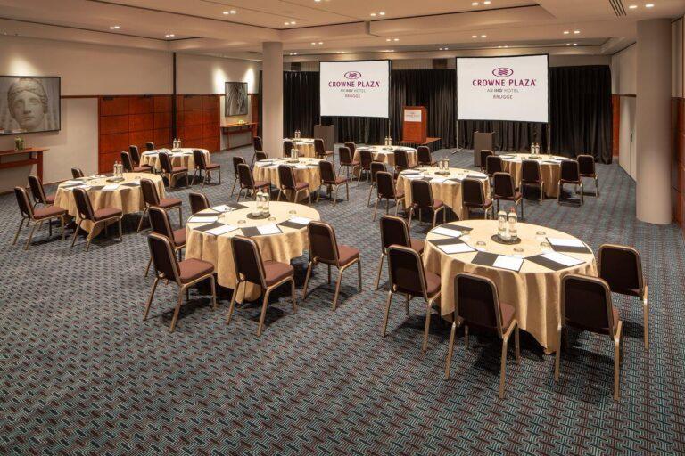 crowne-plaza-brugge-1lieu1salle-reunion.jpg