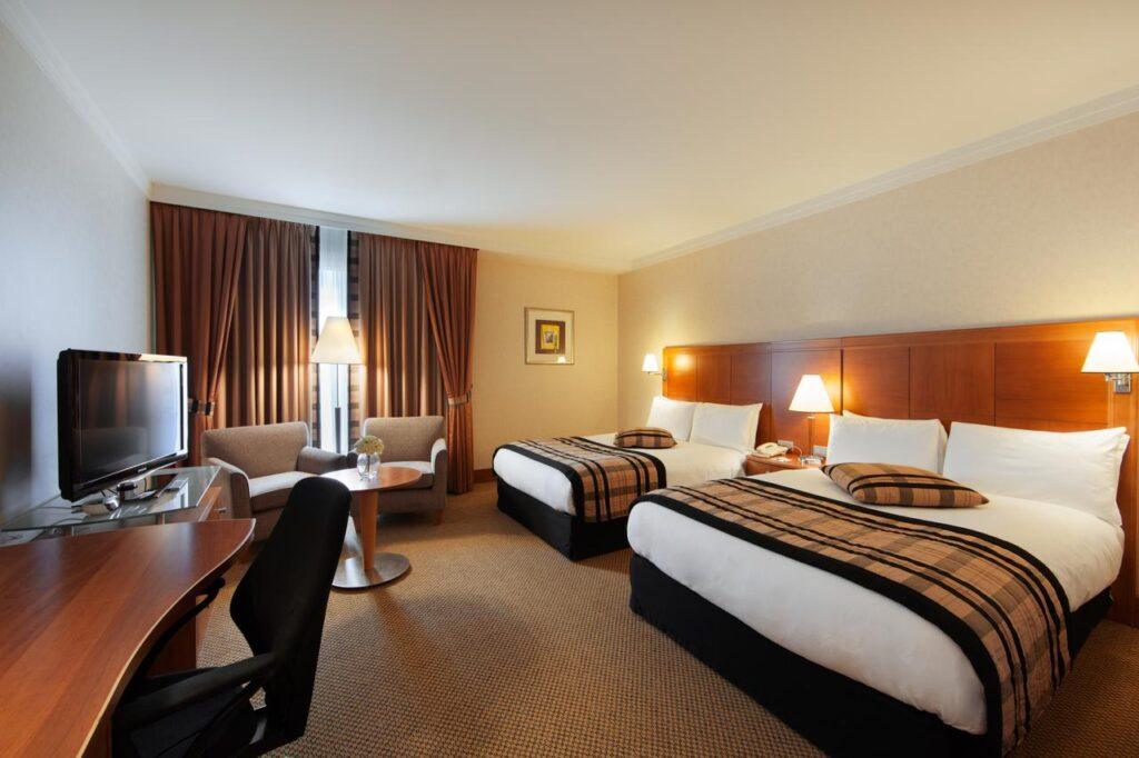 crowne-plaza-brussels-airport-1lieu1salle-evenement.jpg