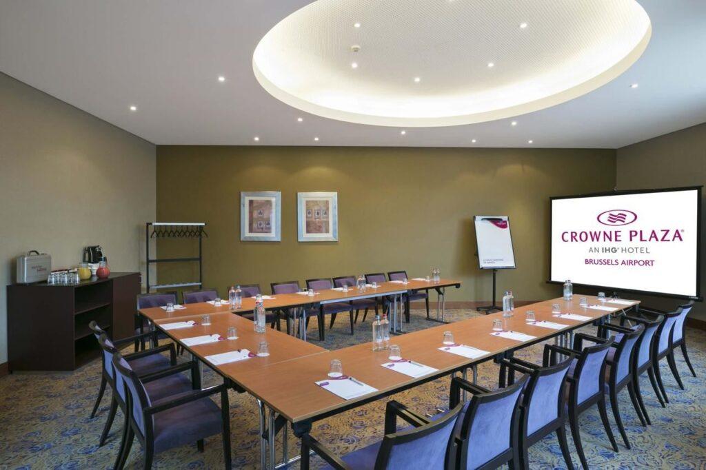 crowne-plaza-brussels-airport-1lieu1salle-reunions.jpg