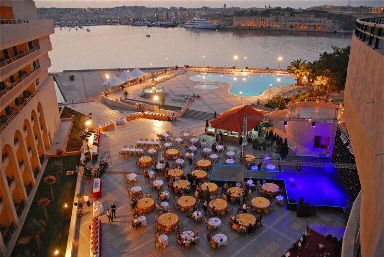 grand-hotel-excelsior-malte-1lieu1salle-meetings.jpg