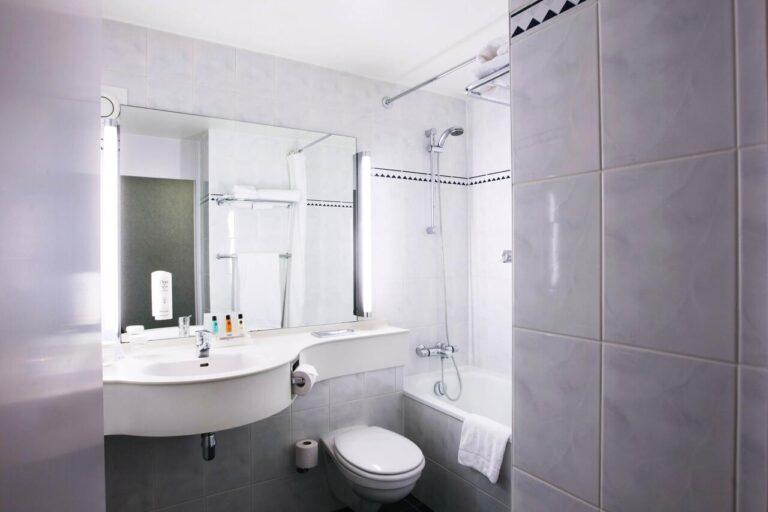 holiday-inn-brussels-airport-1lieu1salle-reunions.jpg