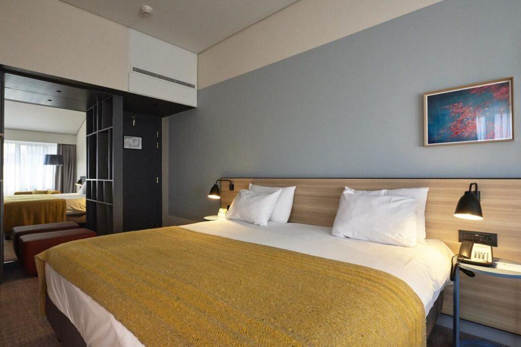 holiday-inn-hasselt-1lieu1salle-evenement.jpg